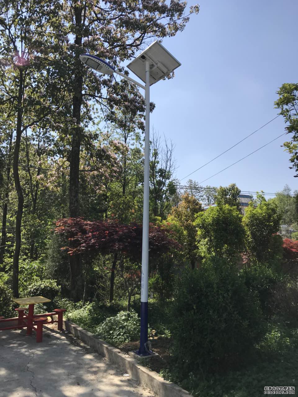 貴州省盤州市農(nóng)村太陽(yáng)能路燈安裝